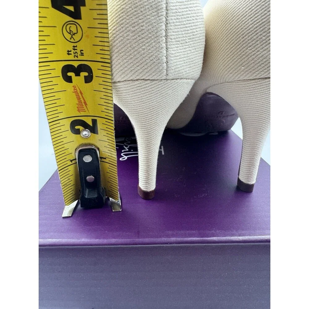 New Gloria Vanderbilt Women's Marilyn Pumps White Closed Toe Heels Sz 9 Shoes